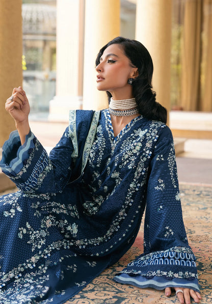 Close up image of AQUELUNE EMBROIDERED dress.