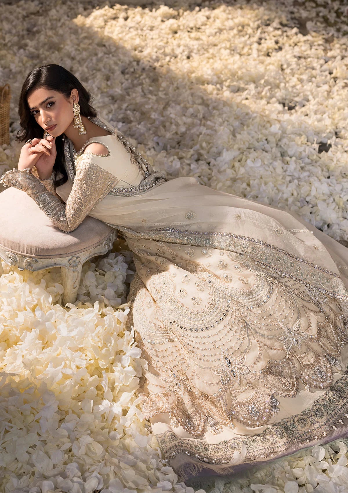 PARIZAAD- flaunting in gorgeous off white color.